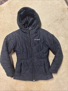 Columbia Girls' black Hooded Puffer Jacket